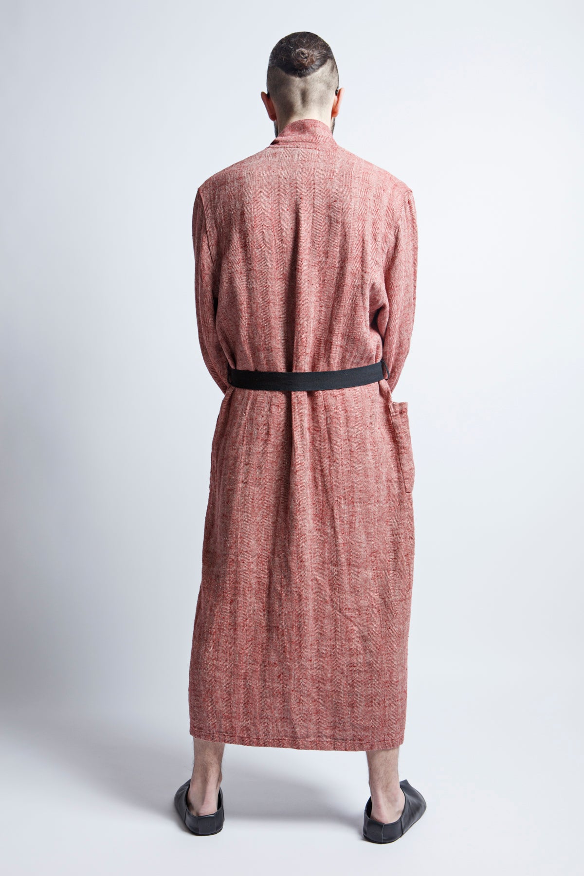 Meeste linane hommikumantel, punane kalasaba