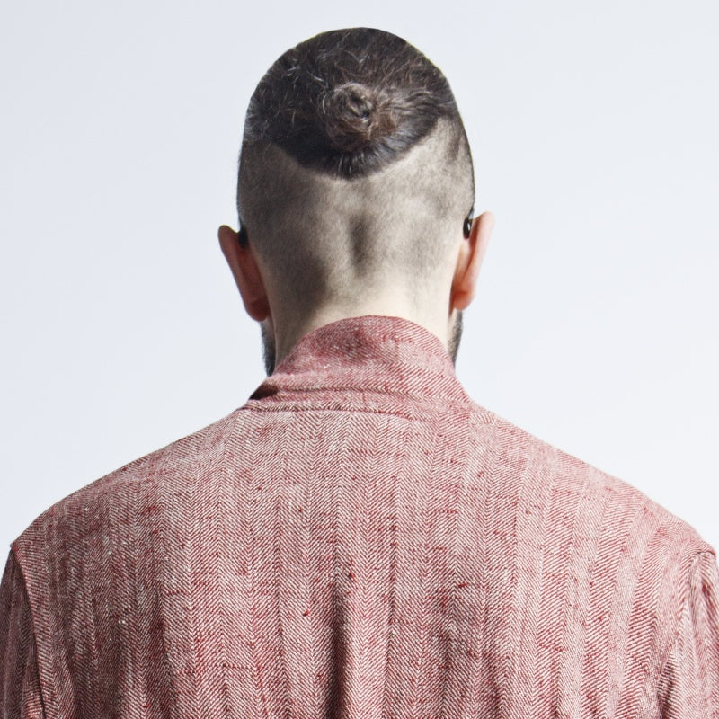 Meeste linane hommikumantel, punane kalasaba