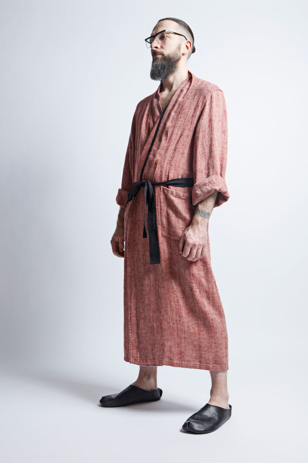 Meeste linane hommikumantel, punane kalasaba