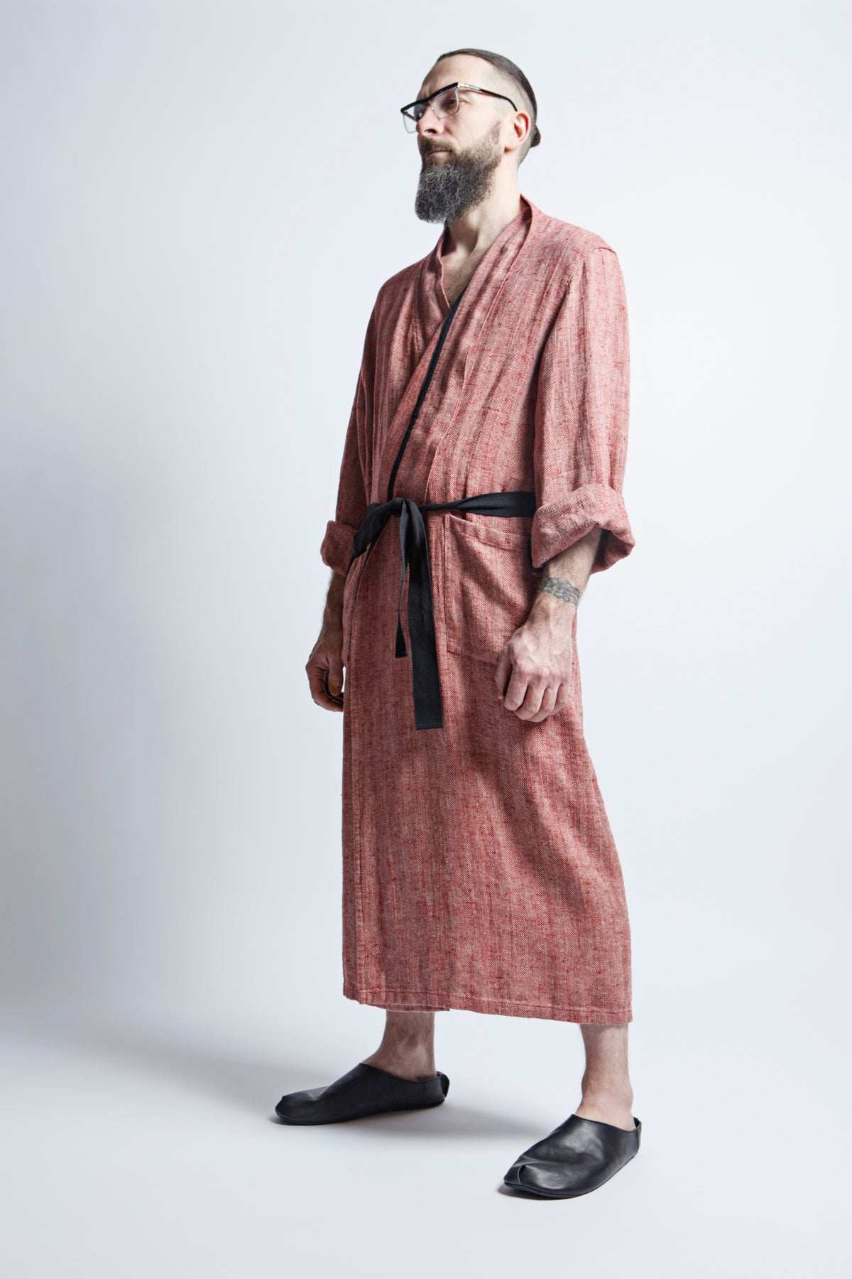 Meeste linane hommikumantel, punane kalasaba